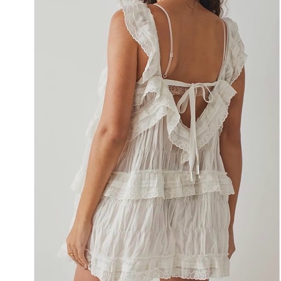 Pink Ruffled Dress C34 - Picture 2 of 3